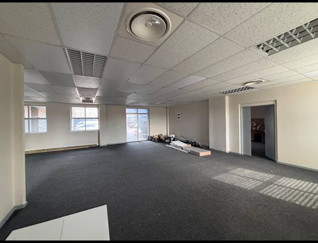 150M² OFFICE TO LET IN MARCONI BEAM INDUSTRIA